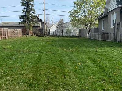 Lawn care service in Cleveland, 44109
