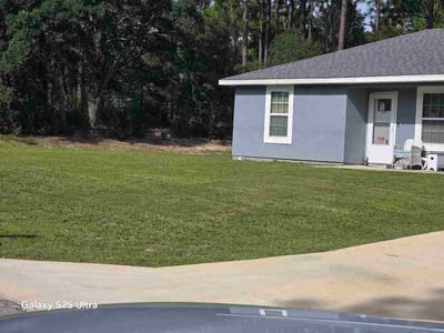 Lawn care service in Dunnellon, 34431