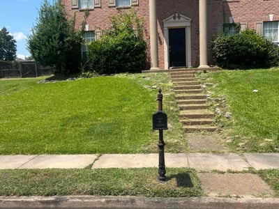 Lawn care service in Memphis, 38016