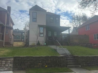 Lawn care service in Kansas City, 64108