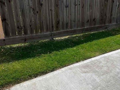 Lawn care service in Houston, 77045