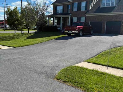 Lawn care service in Adamstown, 21710