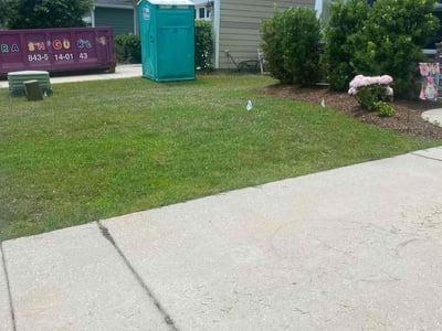 Lawn care service in Charleston, 29412