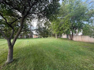 Lawn care service in Grand Ledge, 48837