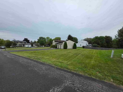 Lawn care service in Clay, 13041