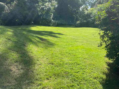 Lawn care service in Norwich, 06360