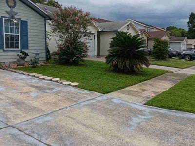 Lawn care service in Jacksonville, 32246