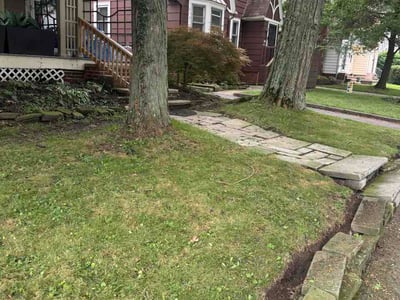 Lawn care service in Cleveland Heights, 44121