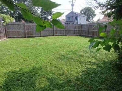 Lawn care service in Essex, 21221