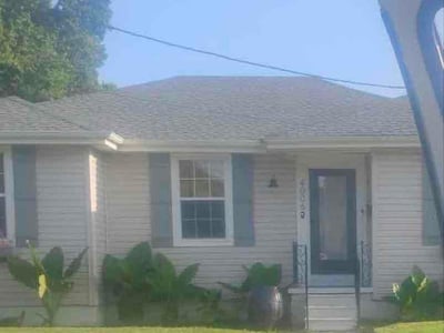 Lawn care service in New Orleans, 70117