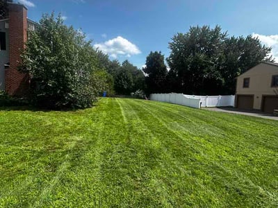 Lawn care service in Enfield, 06082