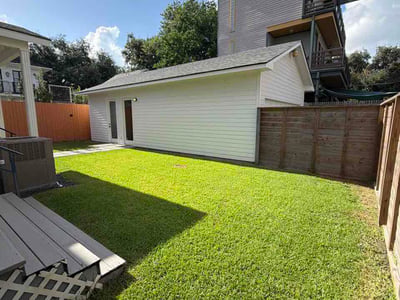 Lawn care service in Houston, 77006