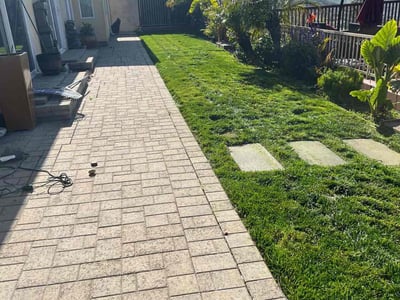 Lawn care service in Los Angeles, 90008