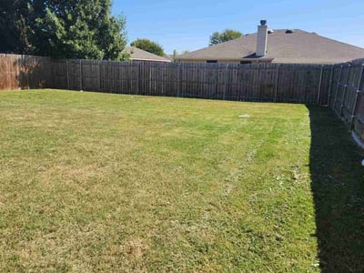 Lawn care service in Burleson, 76028
