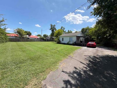 Lawn care service in La Vergne, 37086