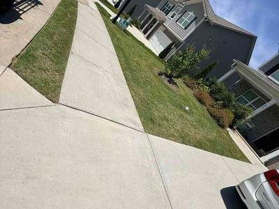 Lawn care service in Pendergrass, 30567