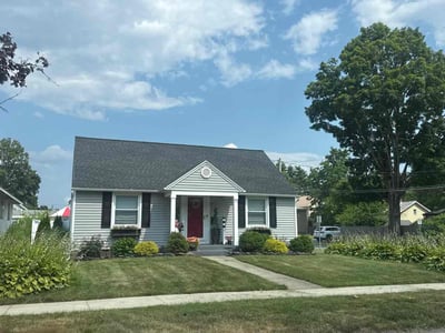 Lawn care service in Saratoga Springs, 12866