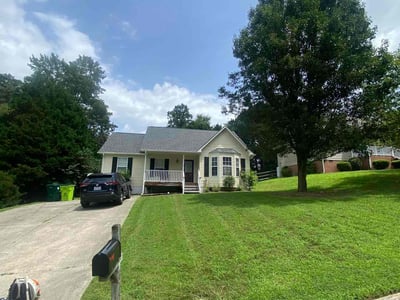 Lawn care service in Winston-Salem, 27127