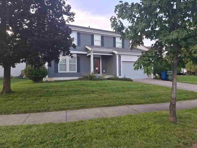 Lawn care service in Worthington, 43085