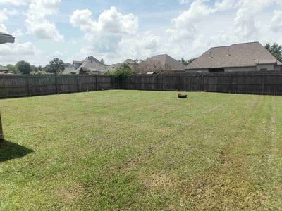 Lawn care service in Denham Springs, 70726