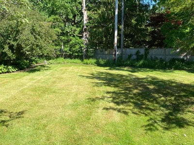 Lawn care service in Skaneateles, 13152