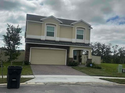 Lawn care service in Davenport, 33837