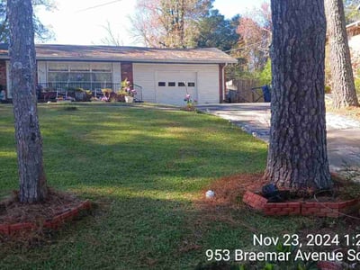 Lawn care service in Atlanta, 30311