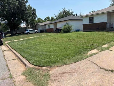 Lawn care service in Oklahoma City, 73114