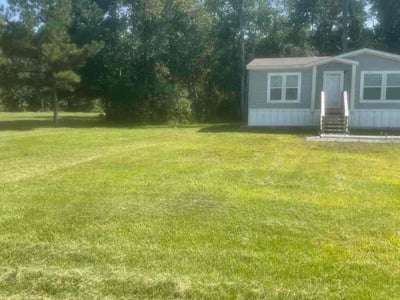 Lawn care service in Ponchatoula, 70454