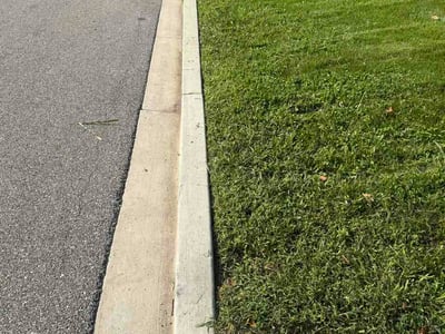Lawn care service in St. Louis, 63122