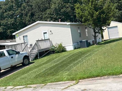 Lawn care service in Wentzville, 63385