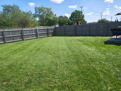 Lawn care service in Fort Wayne, 46818