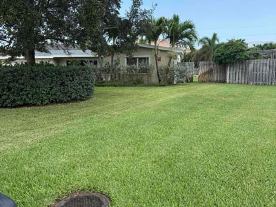 Lawn care service in Satellite Beach, 32937