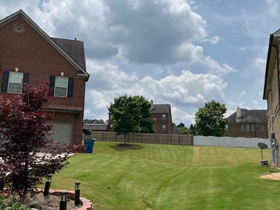 Lawn care service in Stockbridge, 30281