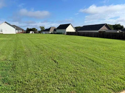 Lawn care service in Inman, 29349