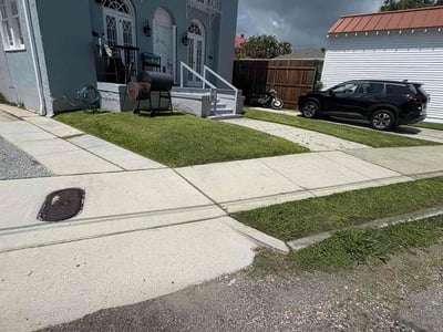 Lawn care service in New Orleans, 70119