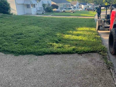Lawn care service in St. Louis, 63137