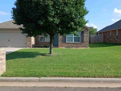 Lawn care service in Newcastle, 73065