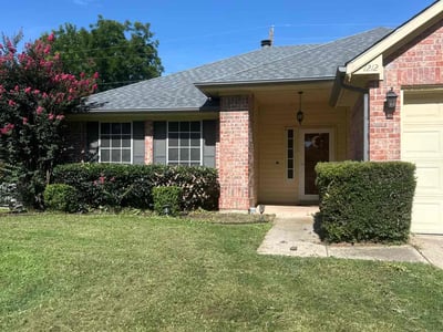 Lawn care service in Euless, 76040