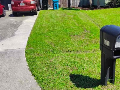 Lawn care service in Port St. Lucie, 34984