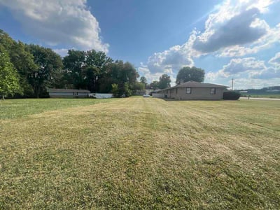 Lawn care service in Mooresville, 46158