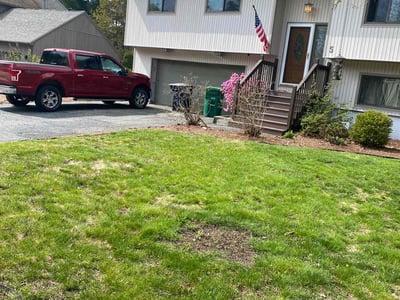 Lawn care service in Nashua, 03062