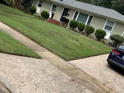 Lawn care service in Charlotte, 28205