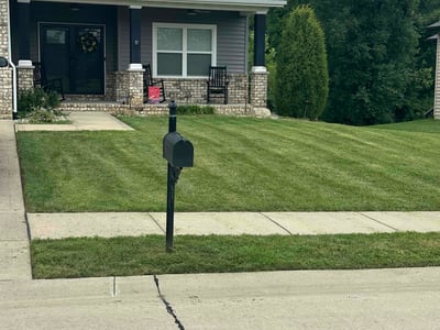 Lawn care service in Troy, 62294