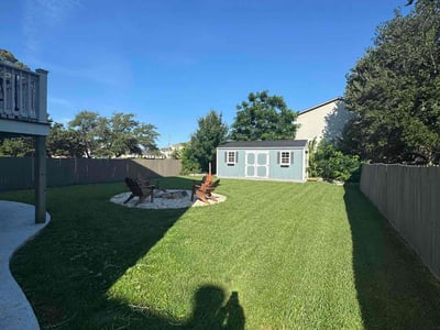 Lawn care service in Norfolk, 23518