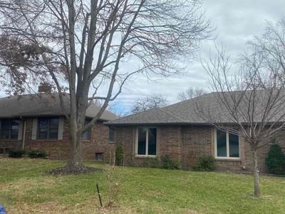 Lawn care service in Springfield, 65804