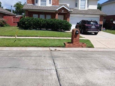 Lawn care service in Westwego, 70094