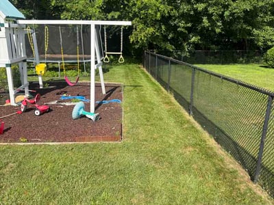 Lawn care service in Enfield, 06082