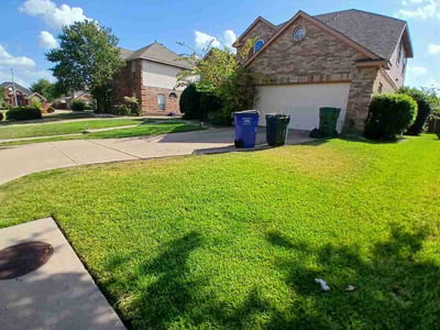 Lawn care service in Mansfield, 76063