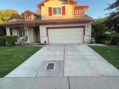 Lawn care service in Davis, 95618